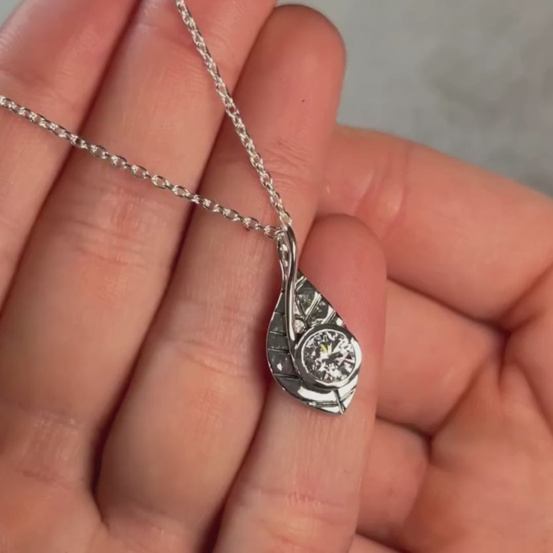 Leaf'n My Past Necklace